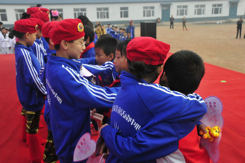 吉林省妇女儿童活动中心“共享蓝天，快乐成长”关爱留守儿童活动